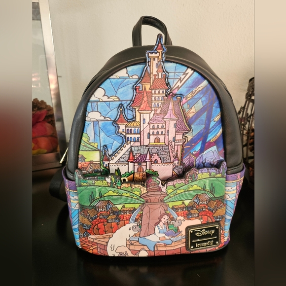 Disney Loungefly Women,s Beauty & Beast Castle Backpack.